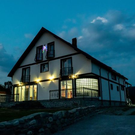 Casa Nevada Hotel Curtea de Argeş Buitenkant foto