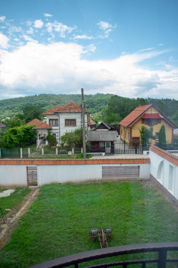 Casa Nevada Hotel Curtea de Argeş Buitenkant foto